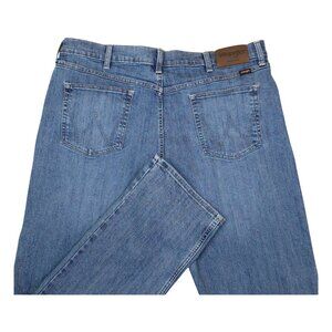 Wrangler Regular Fit Denim Jeans Mens 40x32 Classic Blue Straight Leg Stretch